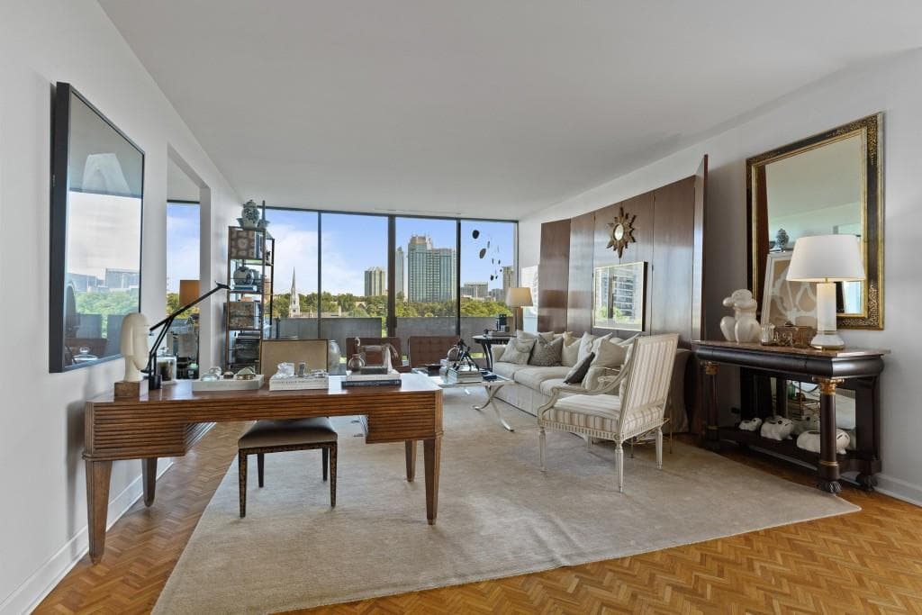 2 bedroom, 3 bathroom, 1,934 sq ft condominium sold at 2575 Peachtree Road 14A, Atlanta, GA 30305