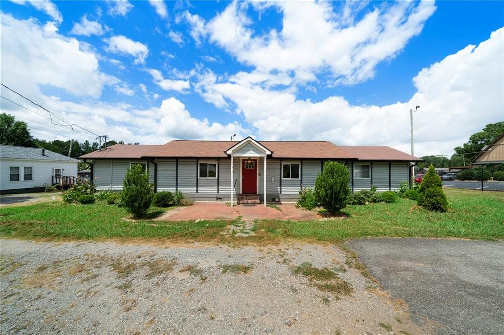 1317 Cassville Road