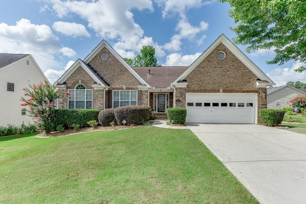 3 bedroom, 3 bathroom, 2,643 sq ft single family residence sold at 1717 Prospect View Drive, Lawrenceville, GA 30043