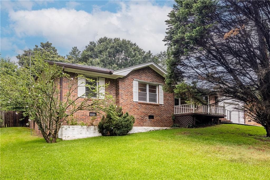 3 bedroom, 2 bathroom, 1,783 sq ft single family residence sold at 6493 Menlo Way, Rex, GA 30273
