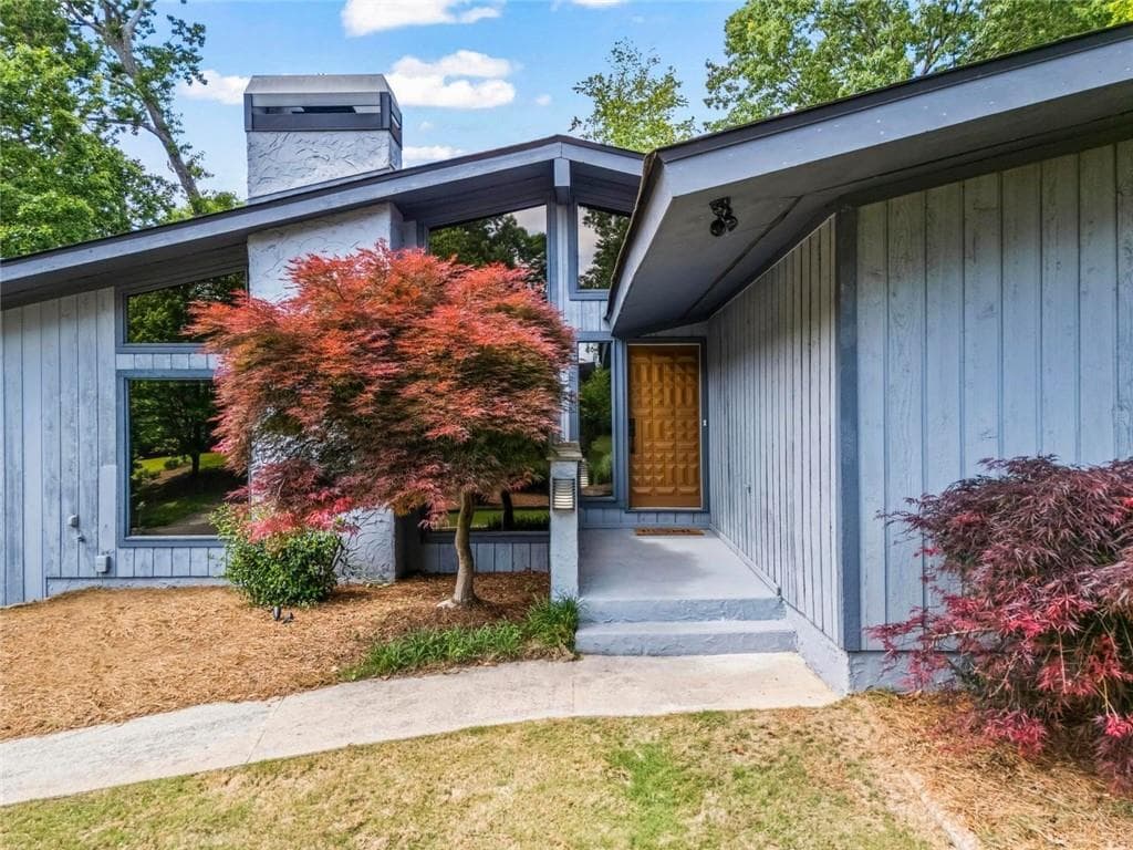 5148 Stratham Drive, Dunwoody, GA 30338 — most recent listing photo