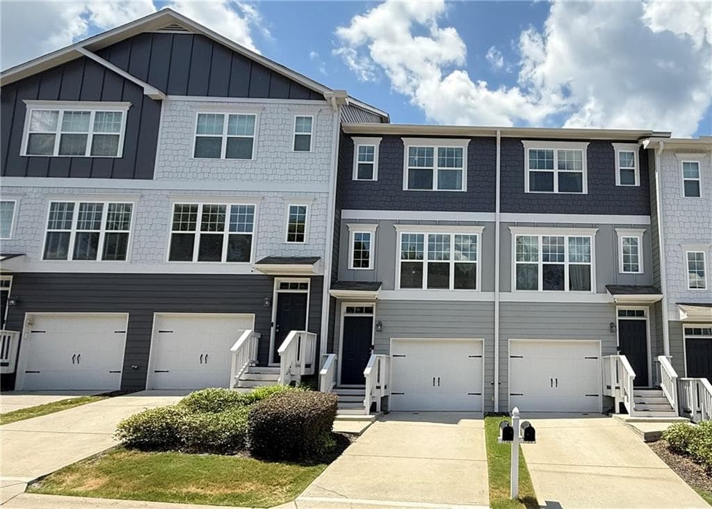 3 bedroom, 4 bathroom, 1,478 sq ft townhouse sold at 1732 Liberty Parkway, Atlanta, GA 30318