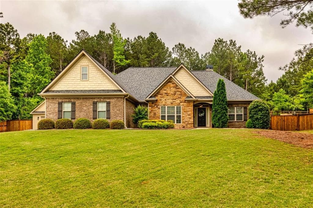 4 bedroom, 3 bathroom, 2,734 sq ft single family residence sold at 32 Meadow View Glen, Newnan, GA 30265