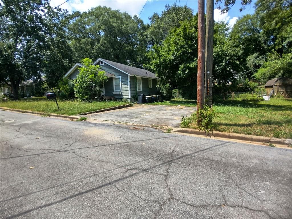 2 bedroom, 2 bathroom, 1,486 sq ft single family residence sold at 415 E 10th Street, Rome, GA 30161