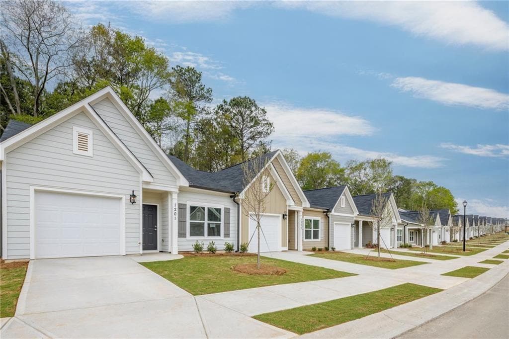 2 bedroom, 2 bathroom, 1,030 sq ft townhouse for rent at 3209 Highway 78 Caraway, Loganville, GA 30053 for $1,799 a month
