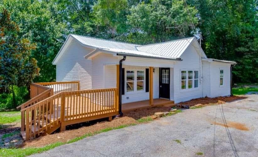 1387 Mize Road, Toccoa, GA 30577 — most recent listing photo
