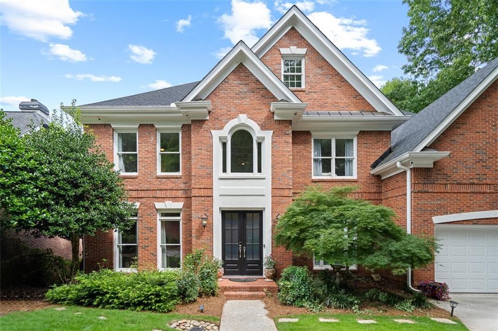 6 bedroom, 5 bathroom, 5,393 sq ft single family residence under contract at 235 Stoney Ridge Drive, Alpharetta, GA 30022 — photo 2