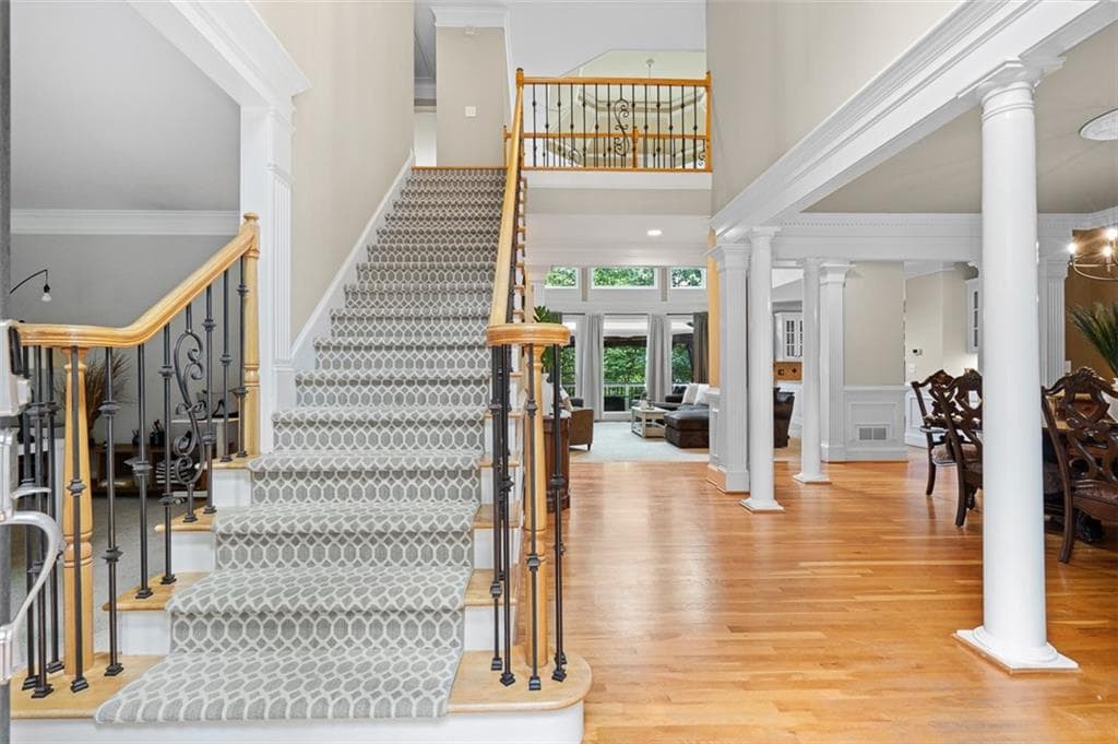 6 bedroom, 5 bathroom, 5,393 sq ft single family residence under contract at 235 Stoney Ridge Drive, Alpharetta, GA 30022 — photo 5