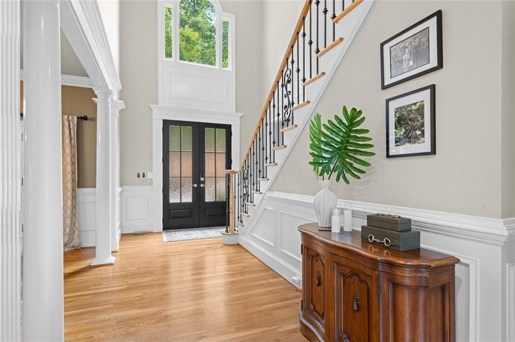 6 bedroom, 5 bathroom, 5,393 sq ft single family residence under contract at 235 Stoney Ridge Drive, Alpharetta, GA 30022 — photo 6