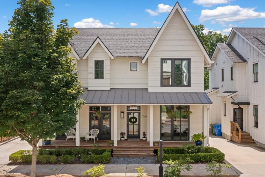 4 bedroom, 4 bathroom, 2,396 sq ft single family residence sold at 760 Belt Loop, Atlanta, GA 30316