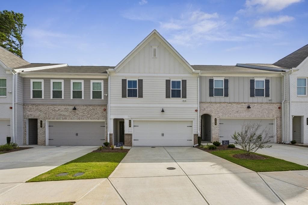 3 bedroom, 3 bathroom, 1,867 sq ft townhouse sold at 714 Trevett Way, Marietta, GA 30062