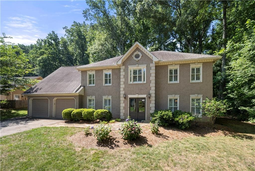 4 bedroom, 3 bathroom, 3,115 sq ft single family residence sold at 2850 Landing Drive, Marietta, GA 30066