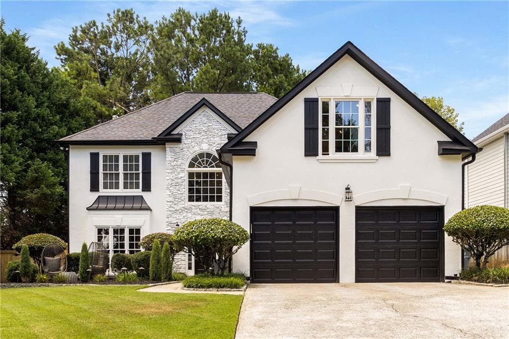 4 bedroom, 3 bathroom, 2,498 sq ft single family residence sold at 5005 Hampton Bluff Court, Roswell, GA 30075