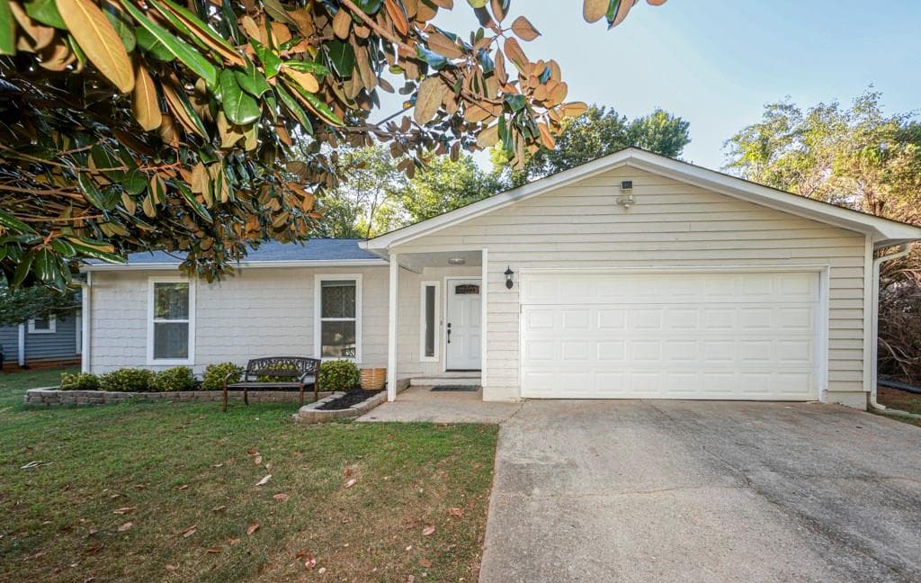 10190 Old Woodland Entry Trace, Alpharetta, GA 30022 — most recent listing photo