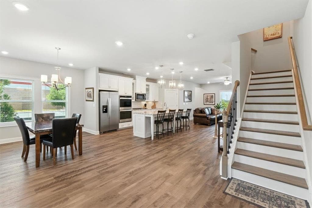 4 bedroom, 4 bathroom, 2,376 sq ft townhouse sold at 900 Sweetwater Grove, Woodstock, GA 30188