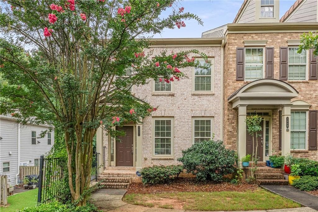 3 bedroom, 4 bathroom, 1,800 sq ft townhouse sold at 2607 Kenwood Glen Terrace, Atlanta, GA 30340