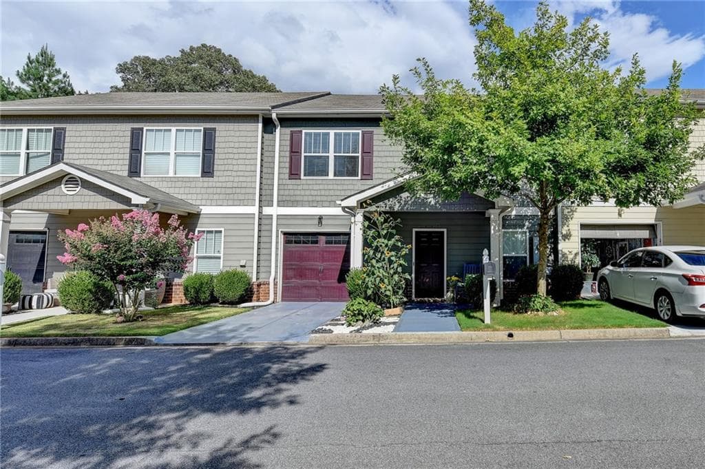 3 bedroom, 3 bathroom, 1,944 sq ft townhouse sold at 2887 Fox Wood Lane, Gainesville, GA 30504