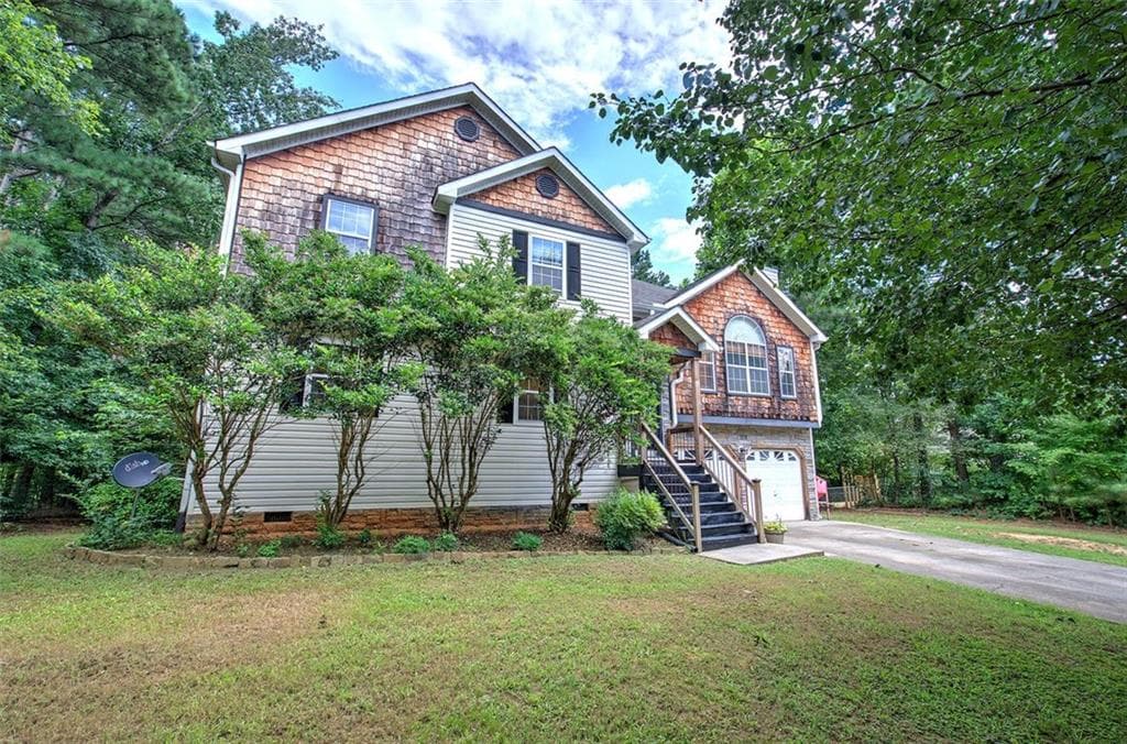 4 bedroom, 3 bathroom, 2,168 sq ft single family residence sold at 95 GREATWOOD Drive, White, GA 30184
