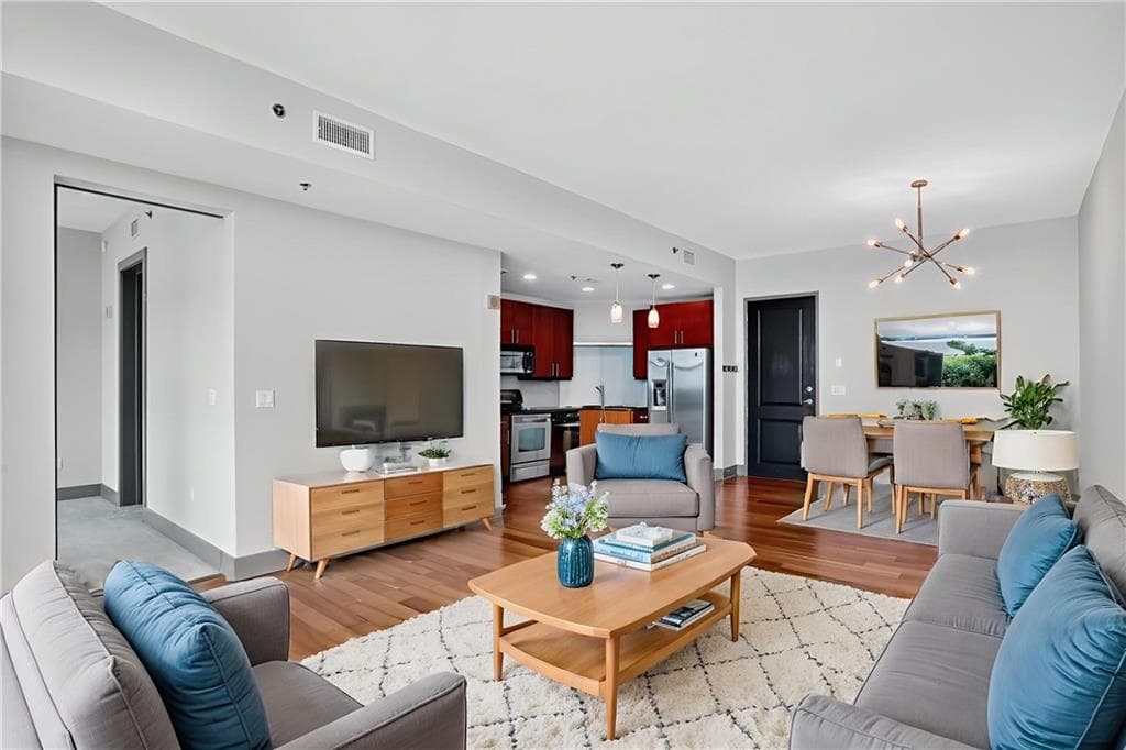 1 bedroom, 1 bathroom, 882 sq ft condominium sold at 4561 Olde Perimeter Way 1207, Atlanta, GA 30346