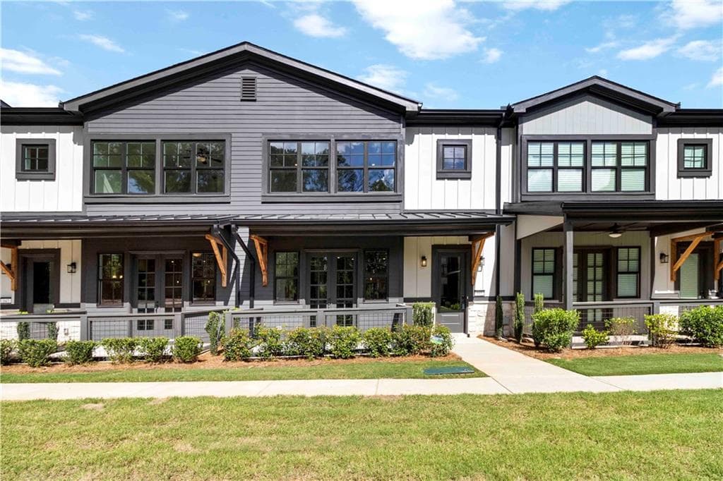 945 Willingham Drive 3, Hapeville, GA 30354 — most recent listing photo