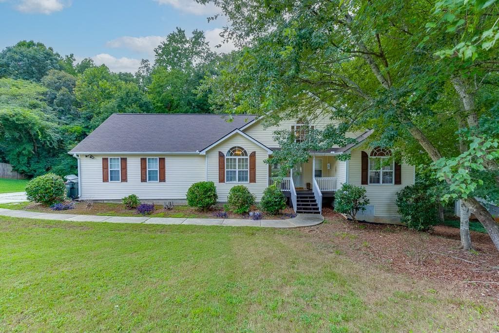 5 bedroom, 4 bathroom, 3,070 sq ft single family residence sold at 2665 Hidden Creek Drive, Loganville, GA 30052