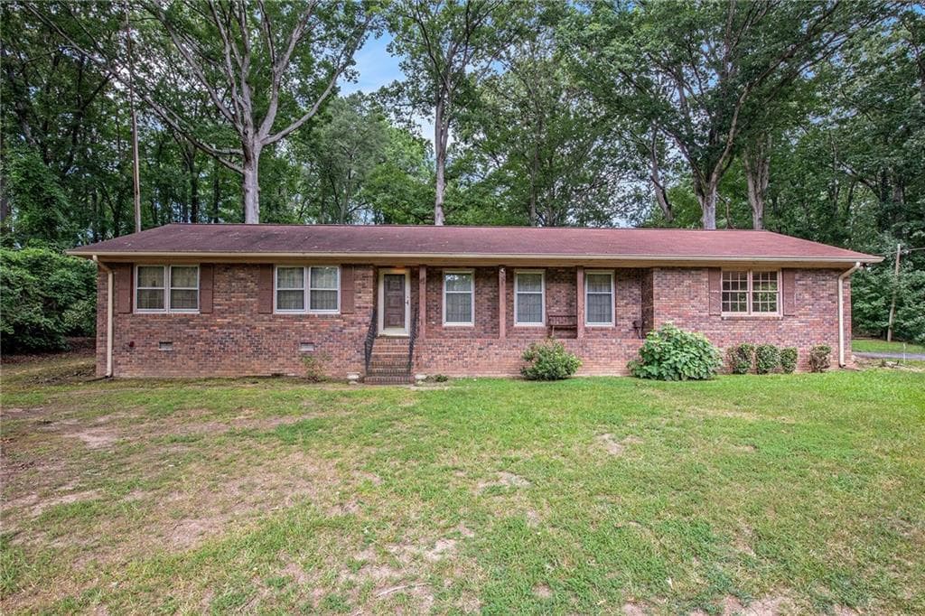 228 Honeysuckle Drive, Commerce, GA 30529 — most recent listing photo