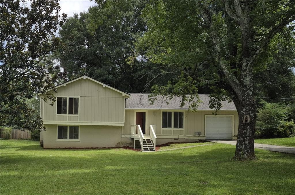 4 bedroom, 2 bathroom, 1,728 sq ft single family residence sold at 489 Village Run, Lawrenceville, GA 30046