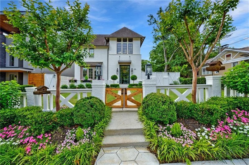 6 bedroom, 7 bathroom, 5,846 sq ft single family residence sold at 405 9th Street, Atlanta, GA 30309