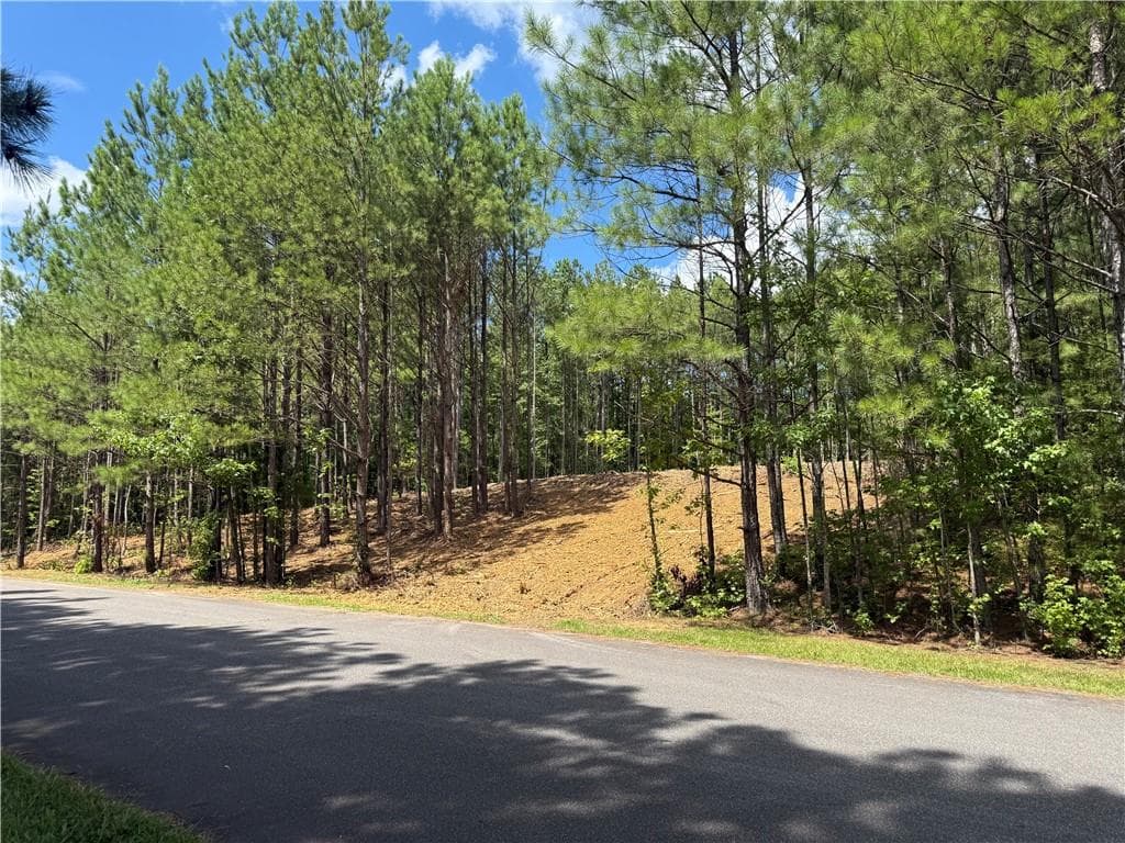 single family residence sold at 16 Wildberry Path, Taylorsville, GA 30178