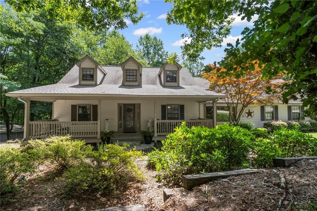 5 bedroom, 4 bathroom, 3,591 sq ft single family residence sold at 5497 Highway 81, Loganville, GA 30052