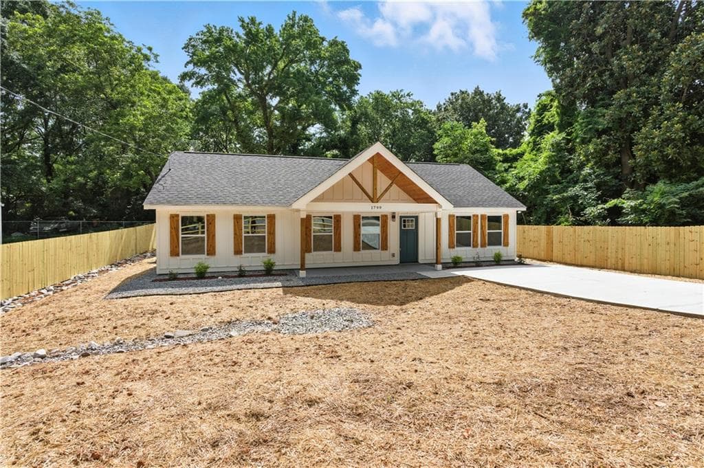 3 bedroom, 2 bathroom, 1,467 sq ft single family residence sold at 1799 Clearview Street, Marietta, GA 30060
