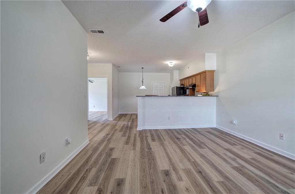 2 bedroom, 2 bathroom, 1,002 sq ft condominium under contract at 150 Old Mill Road 308, Cartersville, GA 30120 — photo 4