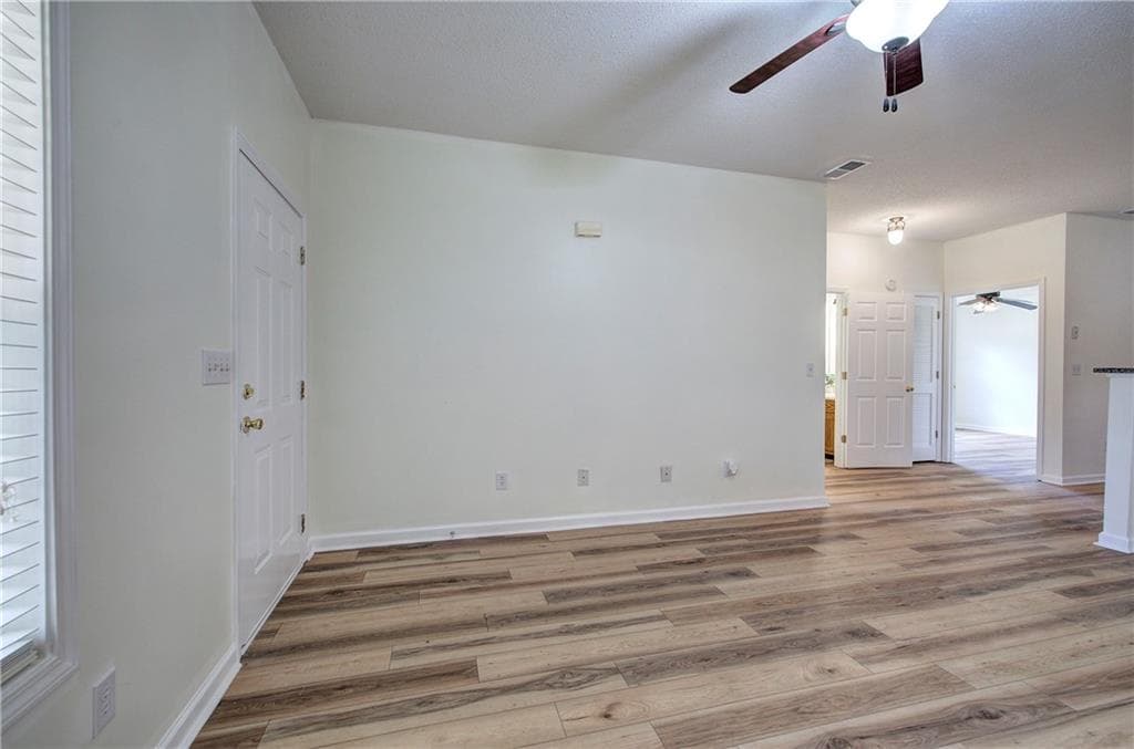 2 bedroom, 2 bathroom, 1,002 sq ft condominium under contract at 150 Old Mill Road 308, Cartersville, GA 30120 — photo 5