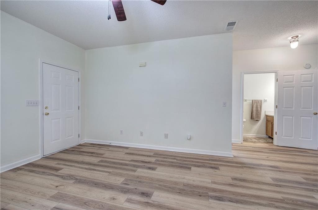 2 bedroom, 2 bathroom, 1,002 sq ft condominium under contract at 150 Old Mill Road 308, Cartersville, GA 30120 — photo 6