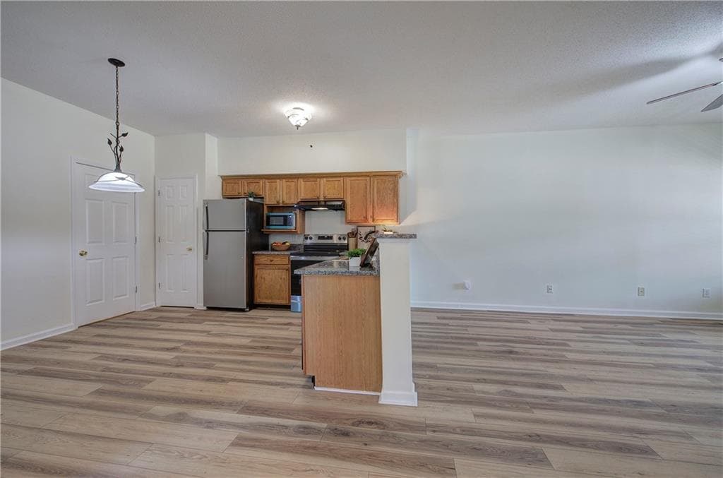 2 bedroom, 2 bathroom, 1,002 sq ft condominium under contract at 150 Old Mill Road 308, Cartersville, GA 30120 — photo 9