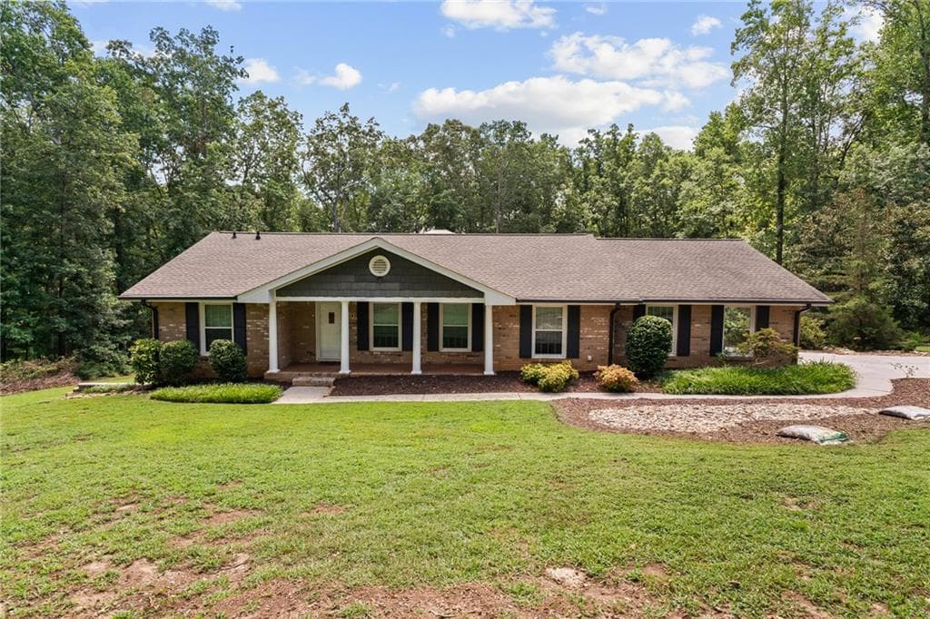 3 bedroom, 3 bathroom single family residence sold at 713 Lauren Circle, Lawrenceville, GA 30043