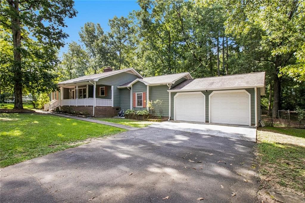 130 Lexington Drive, Calhoun, GA 30701 — most recent listing photo