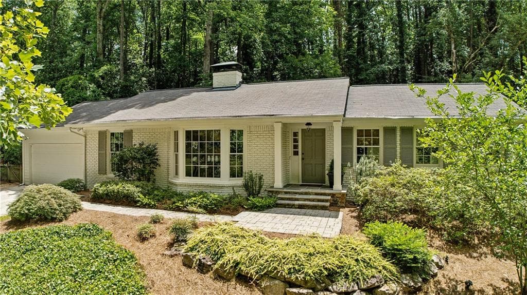 3 bedroom, 3 bathroom, 2,043 sq ft single family residence sold at 2781 Mornington Drive, Atlanta, GA 30327