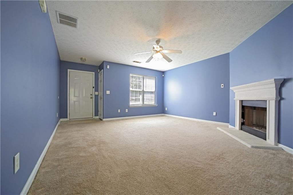 3 bedroom, 3 bathroom, 1,677 sq ft single family residence under contract at 6874 Mahonia Place, Lithonia, GA 30038 — photo 5