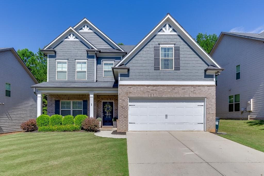 4 bedroom, 3 bathroom, 2,605 sq ft single family residence sold at 7471 Silk Tree Pointe, Braselton, GA 30517