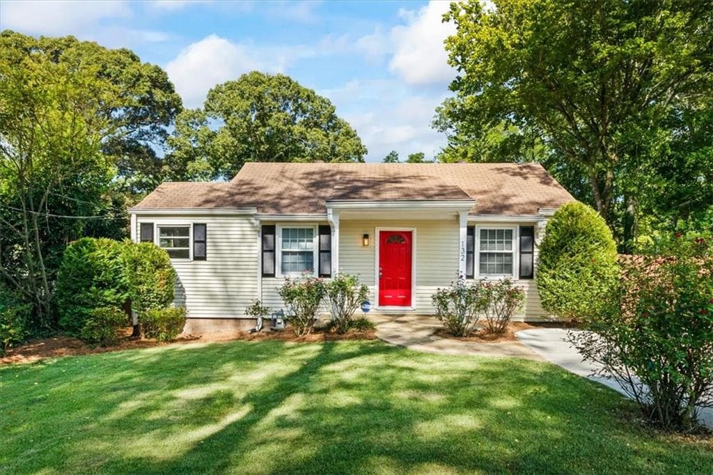 2 bedroom, 1 bathroom, 989 sq ft single family residence sold at 132 Northcutt Street, Marietta, GA 30064