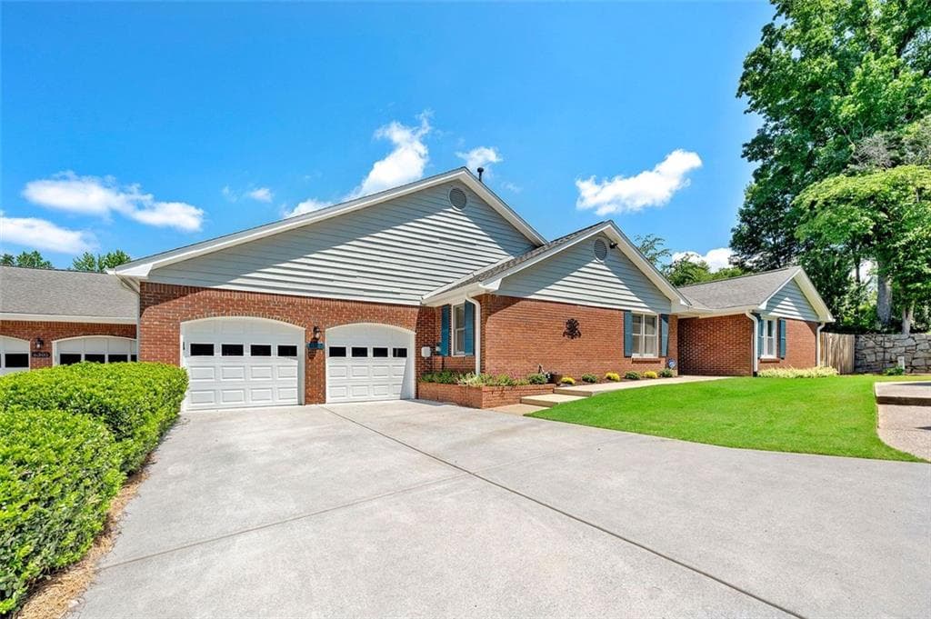 6307 Deerings Hollow, Peachtree Corners, GA 30092 — most recent listing photo