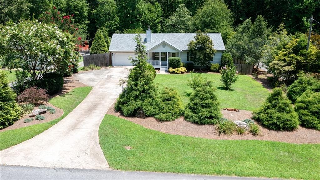 3505 Lakeside Lane, Cumming, GA 30040 — most recent listing photo