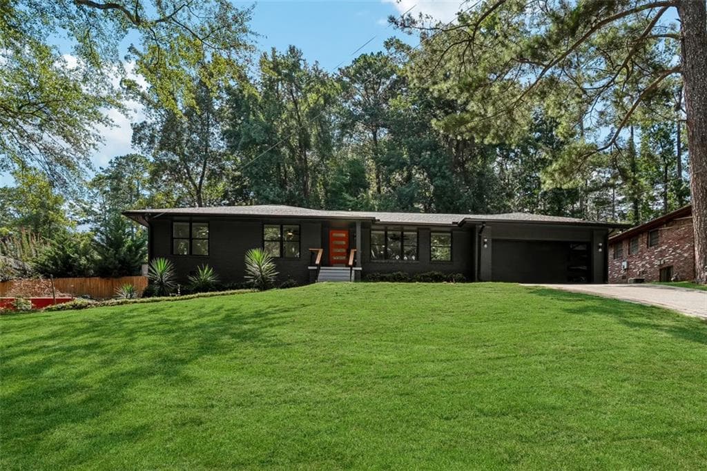 3 bedroom, 3 bathroom, 1,765 sq ft single family residence sold at 1435 SKYHAVEN Road, Atlanta, GA 30316