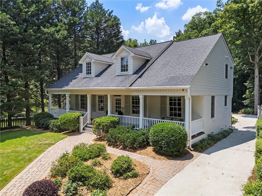5 bedroom, 3 bathroom, 3,256 sq ft single family residence sold at 1772 Ridgewood Drive, Atlanta, GA 30307
