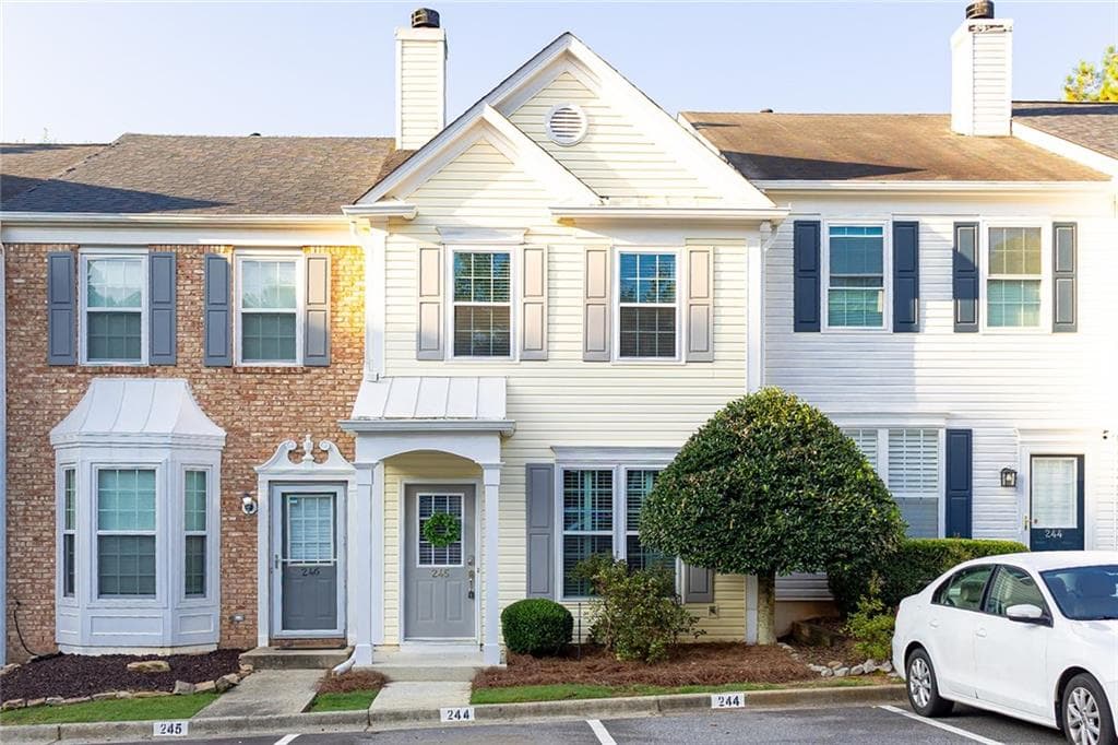 2 bedroom, 3 bathroom, 1,184 sq ft townhouse sold at 245 Buckland Drive, Alpharetta, GA 30022