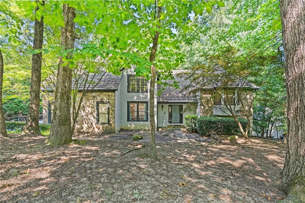 8240 Grogans Ferry Rd, Atlanta, GA 30350 — most recent listing photo