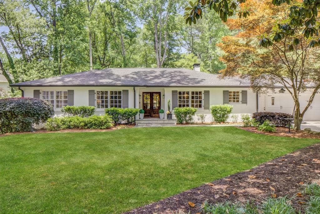 5 bedroom, 3 bathroom, 4,200 sq ft single family residence sold at 1343 Peachtree Battle Avenue, Atlanta, GA 30327