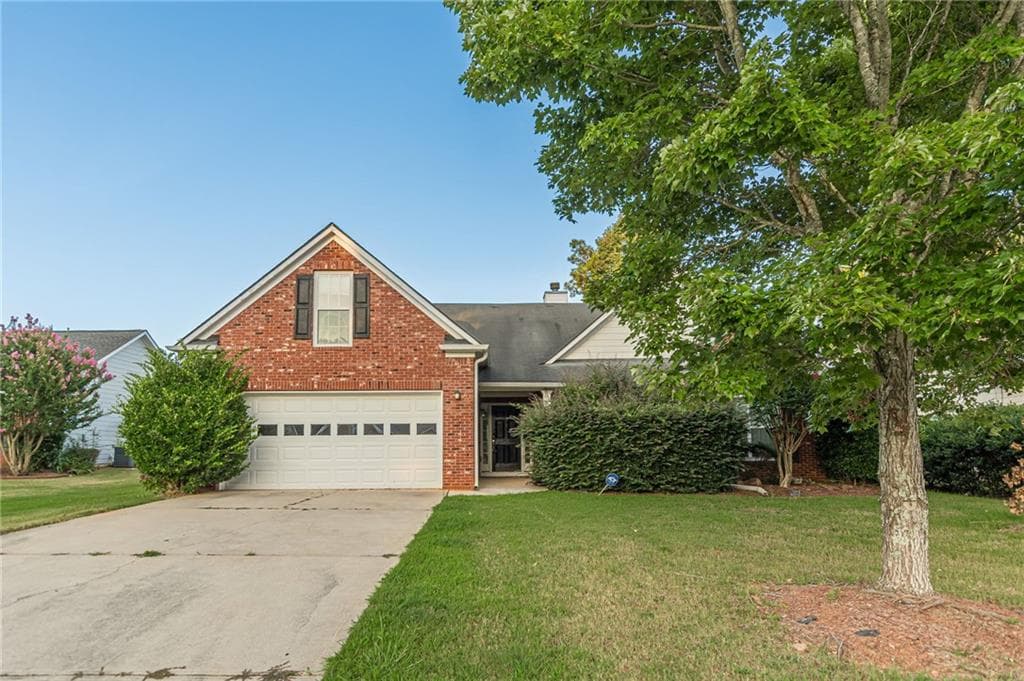 3 bedroom, 2 bathroom, 2,366 sq ft single family residence sold at 124 Sparkling Spring Trail, Mcdonough, GA 30252