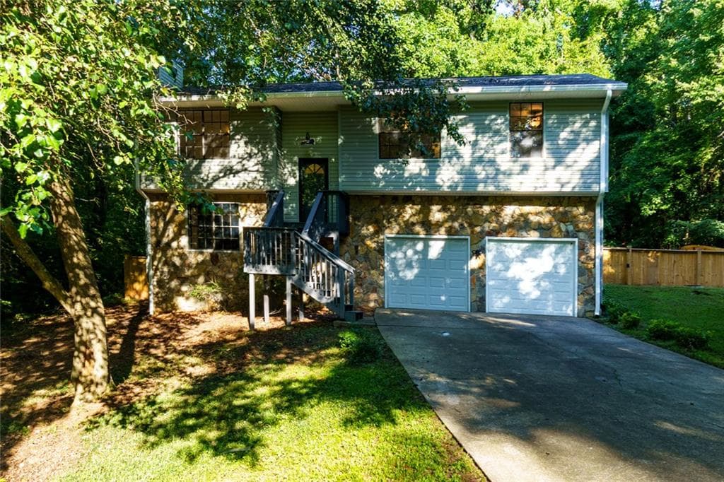 4 bedroom, 3 bathroom, 1,887 sq ft single family residence sold at 1172 Ridgeside Drive, Acworth, GA 30102